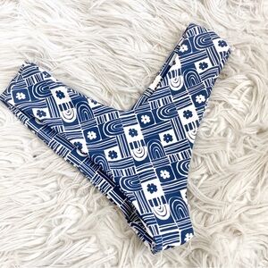 Skatie Mandi Cheeky V Cut Bikini Bottoms White Navy Blue Kilauea Print